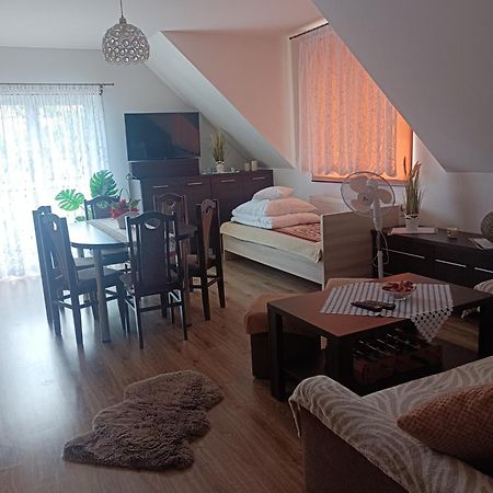 Dom Wakacyjny Gajowka Z Ogrodem Rzyki Exteriér fotografie